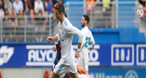 بالفيديو.. ثنائية رونالدو تنقذ الريال من كمين إيبار